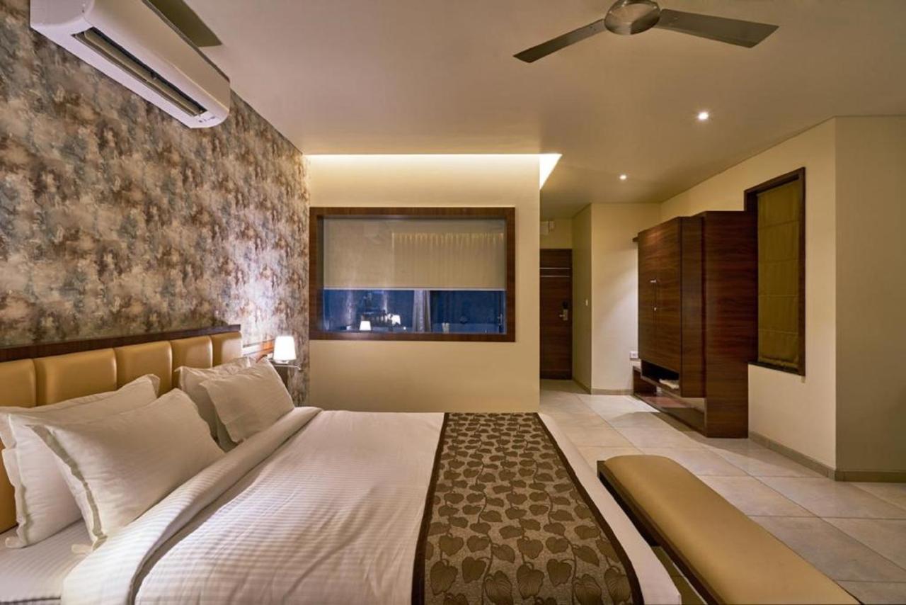 Hotel Shlok Kolhapur Exterior photo